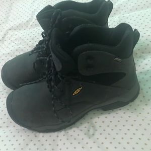 Keen Helena womens steeltoe workboots 11/4…